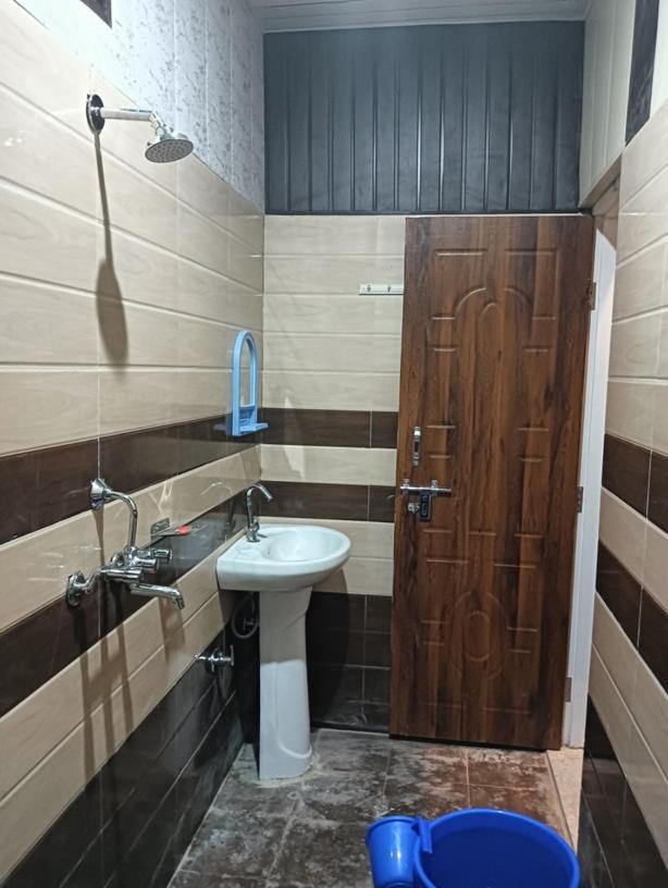 Hotel Chauhan Brothers Uttarkashi Экстерьер фото
